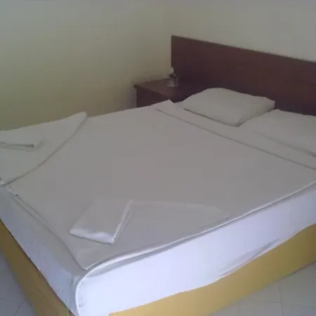 Aria Hotell Side